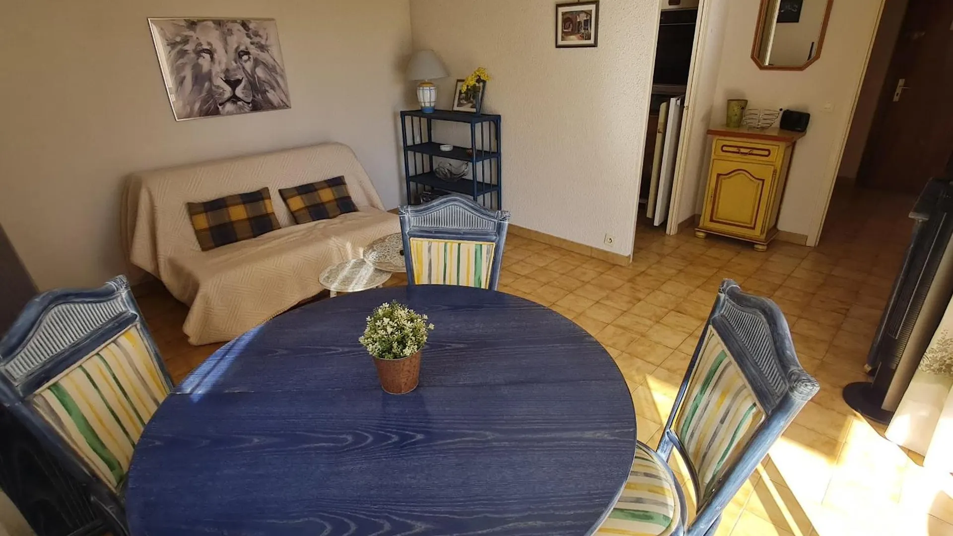 Appartement 2P Avec Parking, Proche Plage Et Commerces - Sainte-Maxime - Fr-1-780-46 0*,  法国