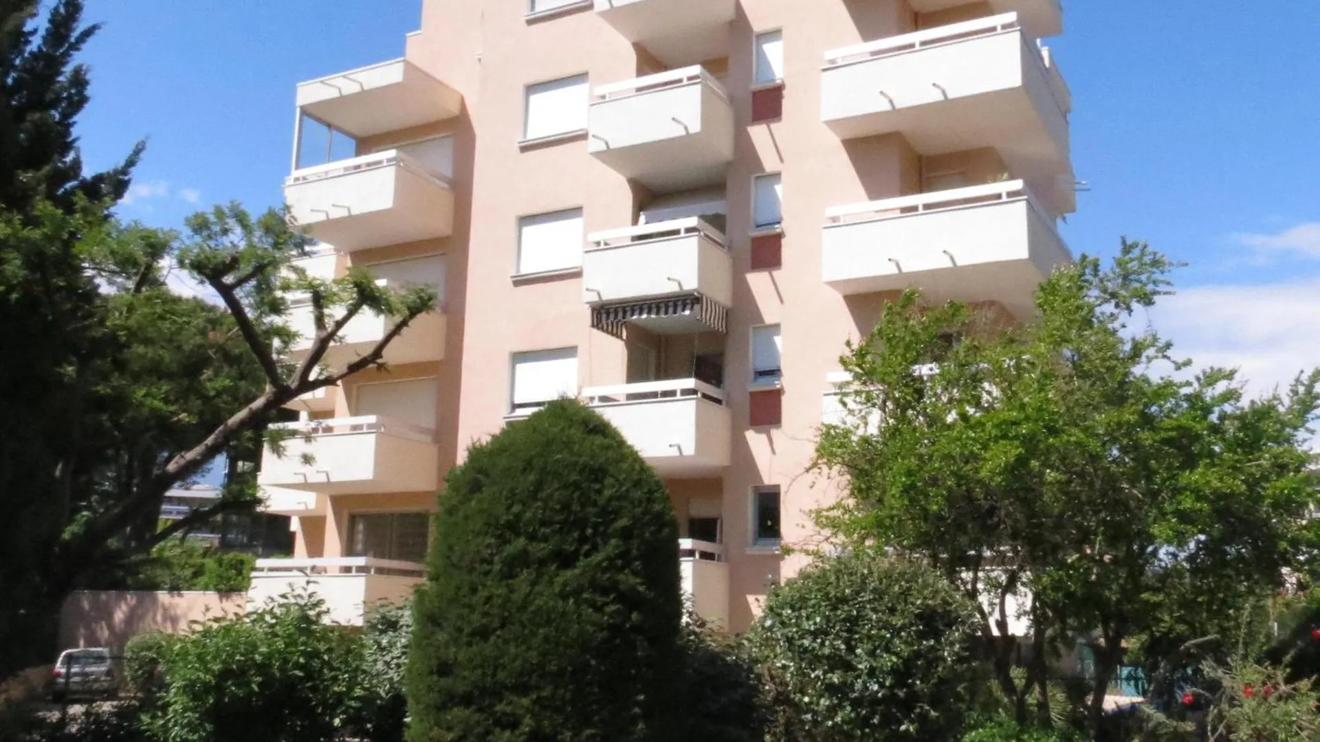 Appartement 2P Avec Parking, Proche Plage Et Commerces - Sainte-Maxime - Fr-1-780-46
