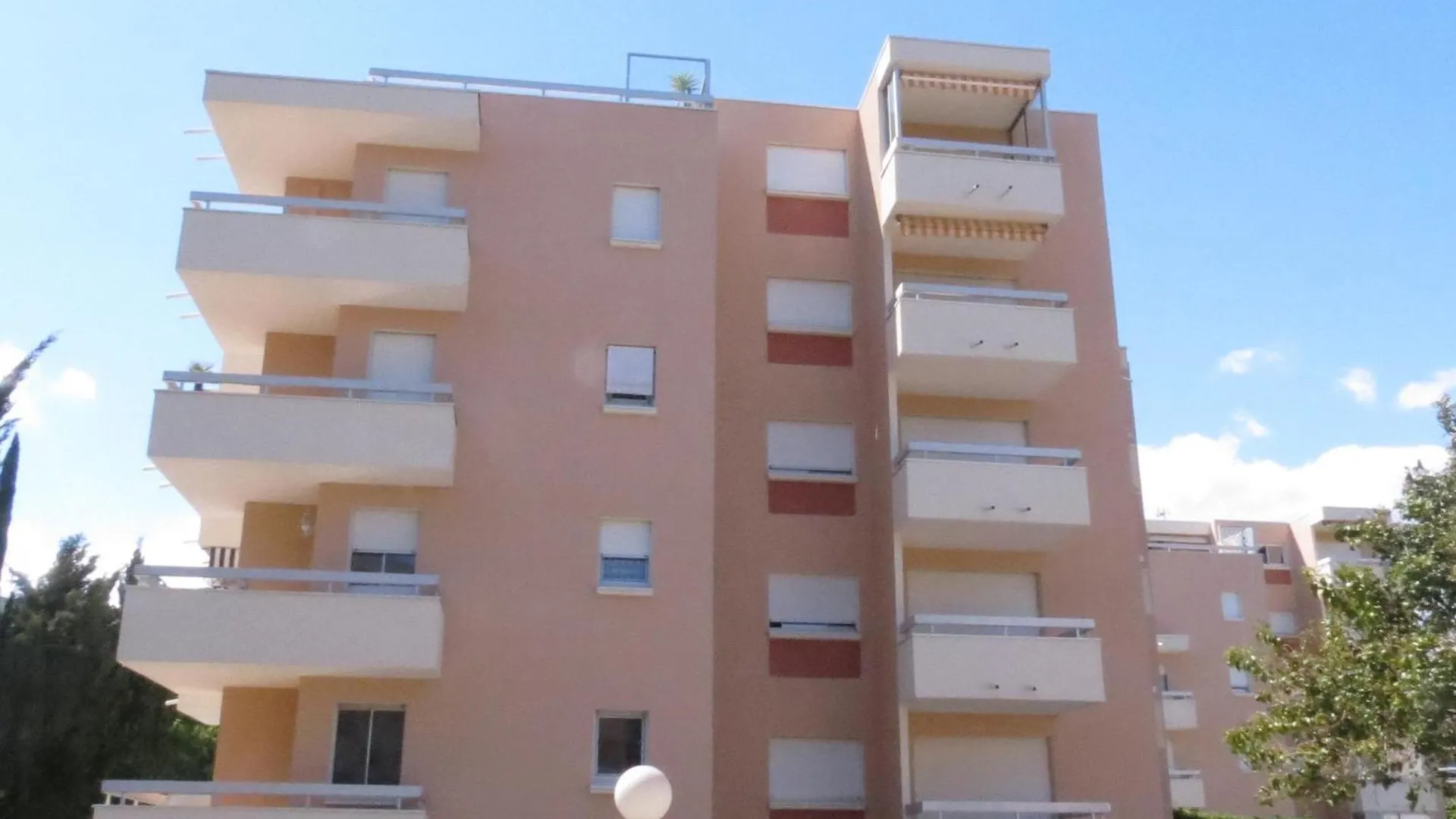 Appartement 2P Avec Parking, Proche Plage Et Commerces - Sainte-Maxime - Fr-1-780-46