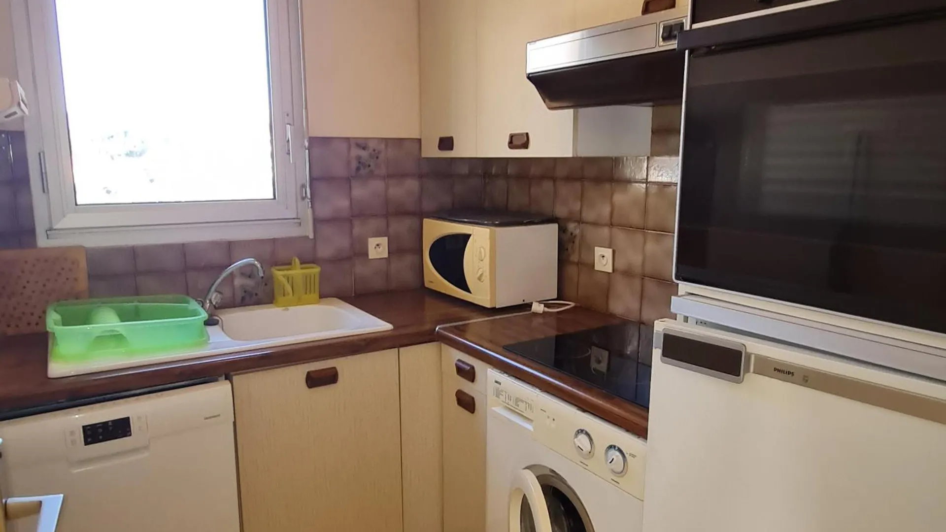 Appartement 2P Avec Parking, Proche Plage Et Commerces - Sainte-Maxime - Fr-1-780-46 Apartment